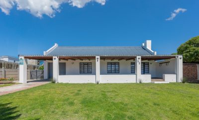 Struisbaai Akkommodasie Church Street 33